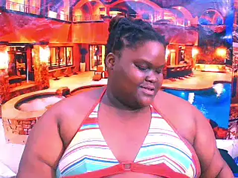 Snapshot of EbonyHotBuns chatting on July 7, 7:40 pm EbonyHotBuns online show from July 7, 7:40 pm