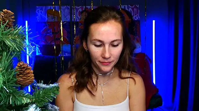 Snapshot of MichelleOrtis chatting on December 25, 1:30 pm MichelleOrtis online show from December 25, 1:30 pm