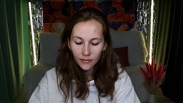 Snapshot of MichelleOrtis chatting on February 6, 1:32 pm MichelleOrtis online show from February 6, 1:32 pm