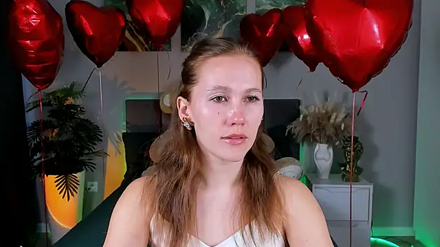 Snapshot of MichelleOrtis chatting on March 1, 1:40 pm MichelleOrtis online show from March 1, 1:40 pm