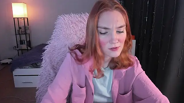 ReddHotPipper online show from February 1, 3:27 am