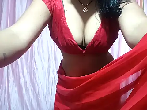 poojaxxx65 online show from January 16, 3:45 am