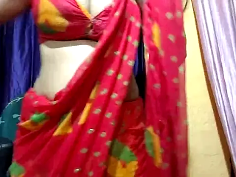 Snapshot of poojaxxx65 chatting on February 22, 11:14 pm poojaxxx65 online show from February 22, 11:14 pm