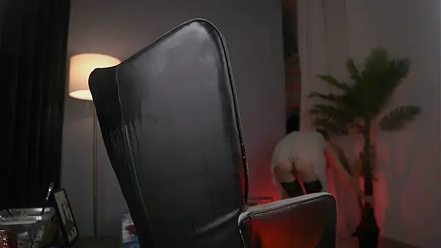 SerenaGrantt online show from March 22, 6:28 am