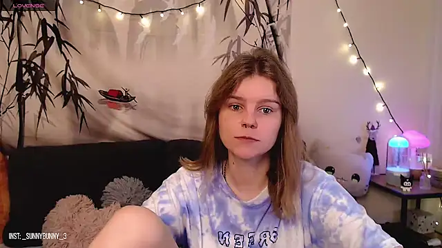 Snapshot of Moona_xx chatting on December 5, 10:34 pm Moona xx online show from December 5, 10:34 pm