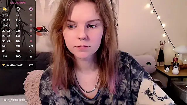 Snapshot of Moona_xx chatting on January 27, 9:44 pm Moona xx online show from January 27, 9:44 pm