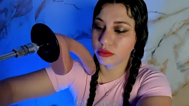 hade cute online show from January 9, 4:43 pm