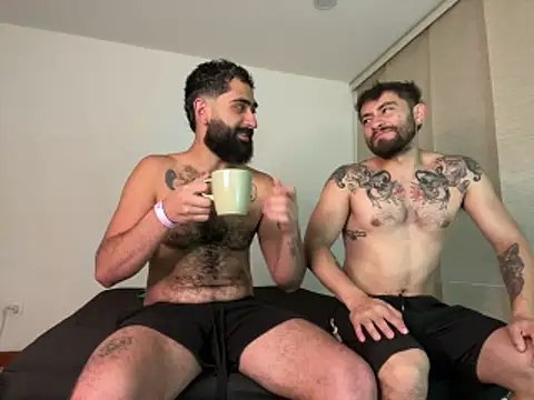 Snapshot of Drogamma chatting on February 8, 10:46 pm Drogamma online show from February 8, 10:46 pm