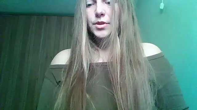 Evasapples online show from March 15, 8:26 pm