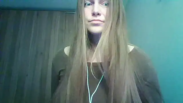 Evasapples online show from April 13, 11:59 am