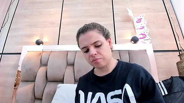 dorothy vegga online show from February 20, 3:14 am