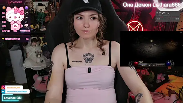 BrandiWRLD 999 online show from February 13, 7:32 pm