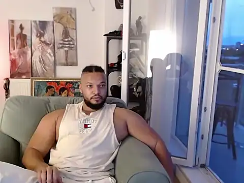 Snapshot of 1LordKingsley chatting on June 15, 2:14 am 1LordKingsley online show from June 15, 2:14 am