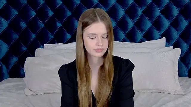 MilanaBalmain online show from December 21, 7:24 am