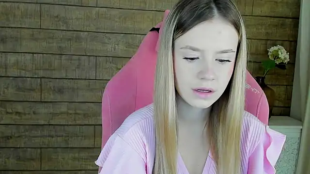 MilanaBalmain online show from October 11, 4:12 am