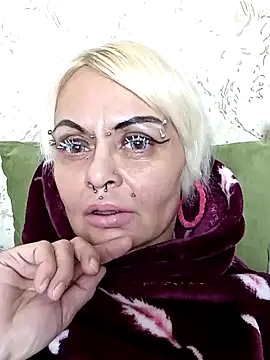 Snapshot of Gardener_of_Illusions chatting on January 29, 3:47 pm Gardener of Illusions online show from January 29, 3:47 pm