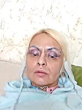 Snapshot of Gardener_of_Illusions chatting on January 30, 6:10 pm Gardener of Illusions online show from January 30, 6:10 pm