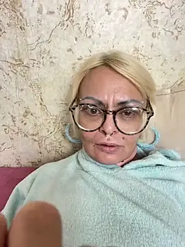 Snapshot of Gardener_of_Illusions chatting on January 31, 7:29 am Gardener of Illusions online show from January 31, 7:29 am