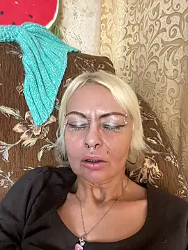 Snapshot of Gardener_of_Illusions chatting on February 2, 4:05 am Gardener of Illusions online show from February 2, 4:05 am