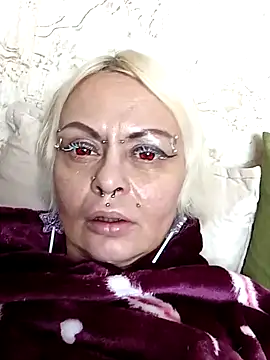 Snapshot of Gardener_of_Illusions chatting on February 6, 5:46 am Gardener of Illusions online show from February 6, 5:46 am