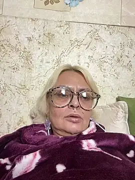 Snapshot of Gardener_of_Illusions chatting on February 6, 5:40 pm Gardener of Illusions online show from February 6, 5:40 pm