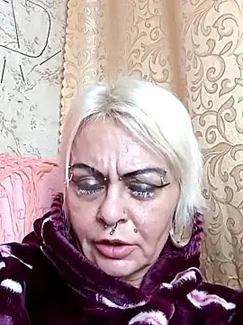 Snapshot of Gardener_of_Illusions chatting on February 20, 4:57 pm Gardener of Illusions online show from February 20, 4:57 pm