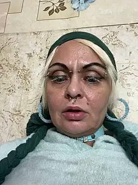 Snapshot of Gardener_of_Illusions chatting on February 23, 4:50 am Gardener of Illusions online show from February 23, 4:50 am