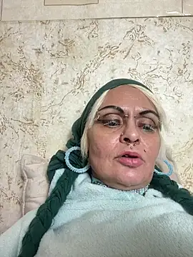 Snapshot of Gardener_of_Illusions chatting on February 23, 8:06 am Gardener of Illusions online show from February 23, 8:06 am