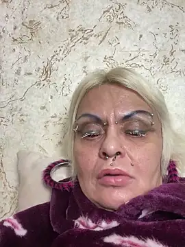 Snapshot of Gardener_of_Illusions chatting on February 24, 11:41 pm Gardener of Illusions online show from February 24, 11:41 pm