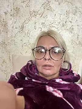 Snapshot of Gardener_of_Illusions chatting on February 25, 6:36 am Gardener of Illusions online show from February 25, 6:36 am