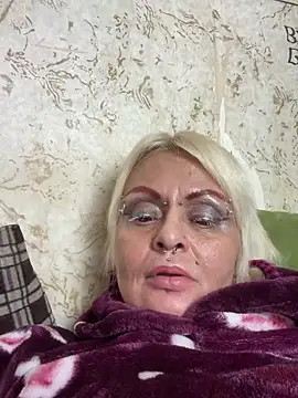 Snapshot of Gardener_of_Illusions chatting on February 28, 11:45 pm Gardener of Illusions online show from February 28, 11:45 pm