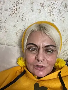 Snapshot of Gardener_of_Illusions chatting on March 2, 7:02 pm Gardener of Illusions online show from March 2, 7:02 pm