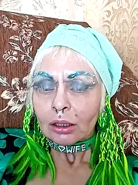 Snapshot of Gardener_of_Illusions chatting on March 17, 12:57 pm Gardener of Illusions online show from March 17, 12:57 pm