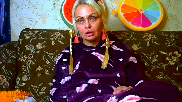 Snapshot of Gardener_of_Illusions chatting on September 20, 3:57 pm Gardener of Illusions online show from September 20, 3:57 pm