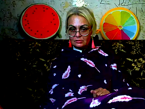 Snapshot of Gardener_of_Illusions chatting on October 14, 7:03 pm Gardener of Illusions online show from October 14, 7:03 pm