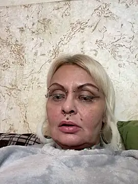 Snapshot of Gardener_of_Illusions chatting on October 22, 3:07 am Gardener of Illusions online show from October 22, 3:07 am