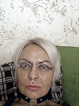 Snapshot of Gardener_of_Illusions chatting on October 24, 4:36 pm Gardener of Illusions online show from October 24, 4:36 pm