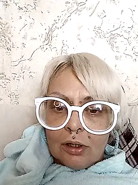 Snapshot of Gardener_of_Illusions chatting on November 3, 4:41 pm Gardener of Illusions online show from November 3, 4:41 pm