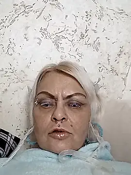 Snapshot of Gardener_of_Illusions chatting on November 9, 8:01 am Gardener of Illusions online show from November 9, 8:01 am