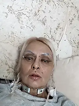 Snapshot of Gardener_of_Illusions chatting on November 9, 11:14 pm Gardener of Illusions online show from November 9, 11:14 pm