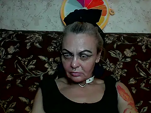 Snapshot of Gardener_of_Illusions chatting on May 16, 10:36 am Gardener of Illusions online show from May 16, 10:36 am