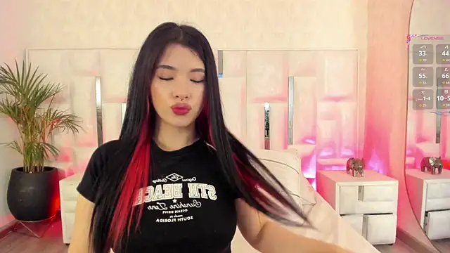 im nika  online show from October 22, 12:16 pm