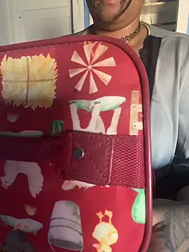 y0urlilgf online show from January 6, 7:06 pm