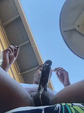 Snapshot of megstarzxxx chatting on March 10, 10:02 pm megstarzxxx online show from March 10, 10:02 pm