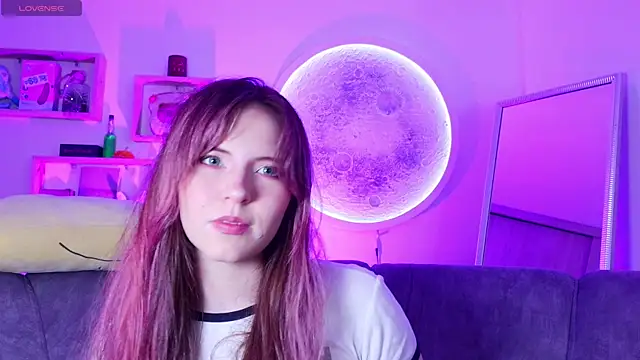 cherrybom969 online show from May 2, 5:01 am