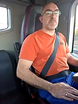 Snapshot of Crosss-23cm chatting on November 12, 6:47 am Crosss-23cm online show from November 12, 6:47 am