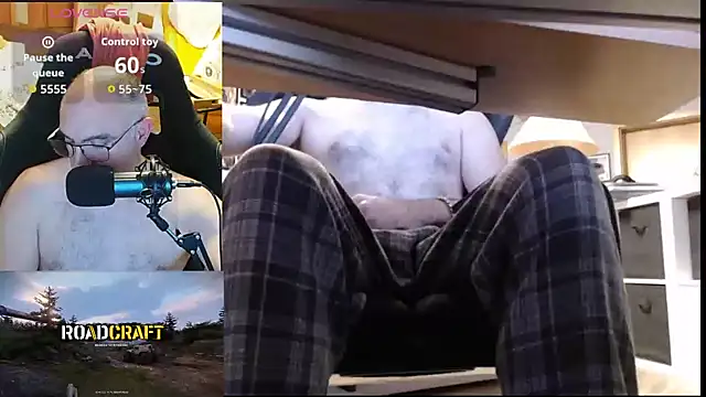 Snapshot of Crosss-23cm chatting on December 1, 6:24 pm Crosss-23cm online show from December 1, 6:24 pm