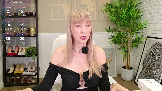 LadyLeea online show from February 13, 5:58 am