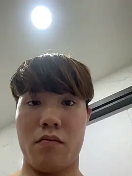 Snapshot of thehornyboyz chatting on January 18, 2:12 pm thehornyboyz online show from January 18, 2:12 pm