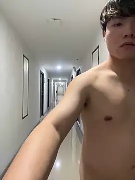 Snapshot of thehornyboyz chatting on February 6, 7:07 pm thehornyboyz online show from February 6, 7:07 pm